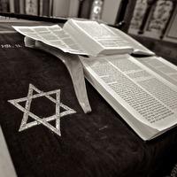 Jak przebiega pogrzeb w obrządku żydowskim?