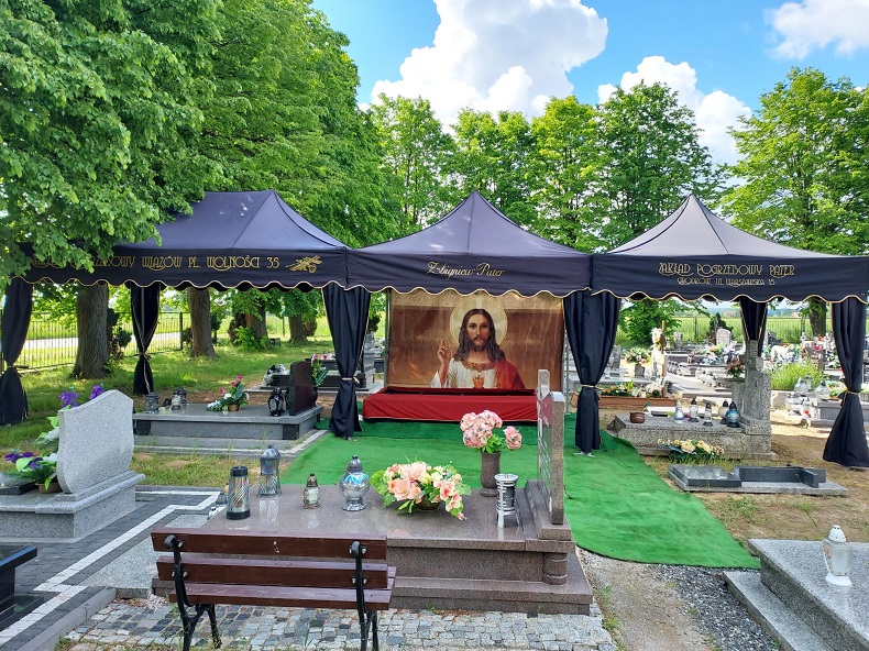 dom pogrzebowy wiązów