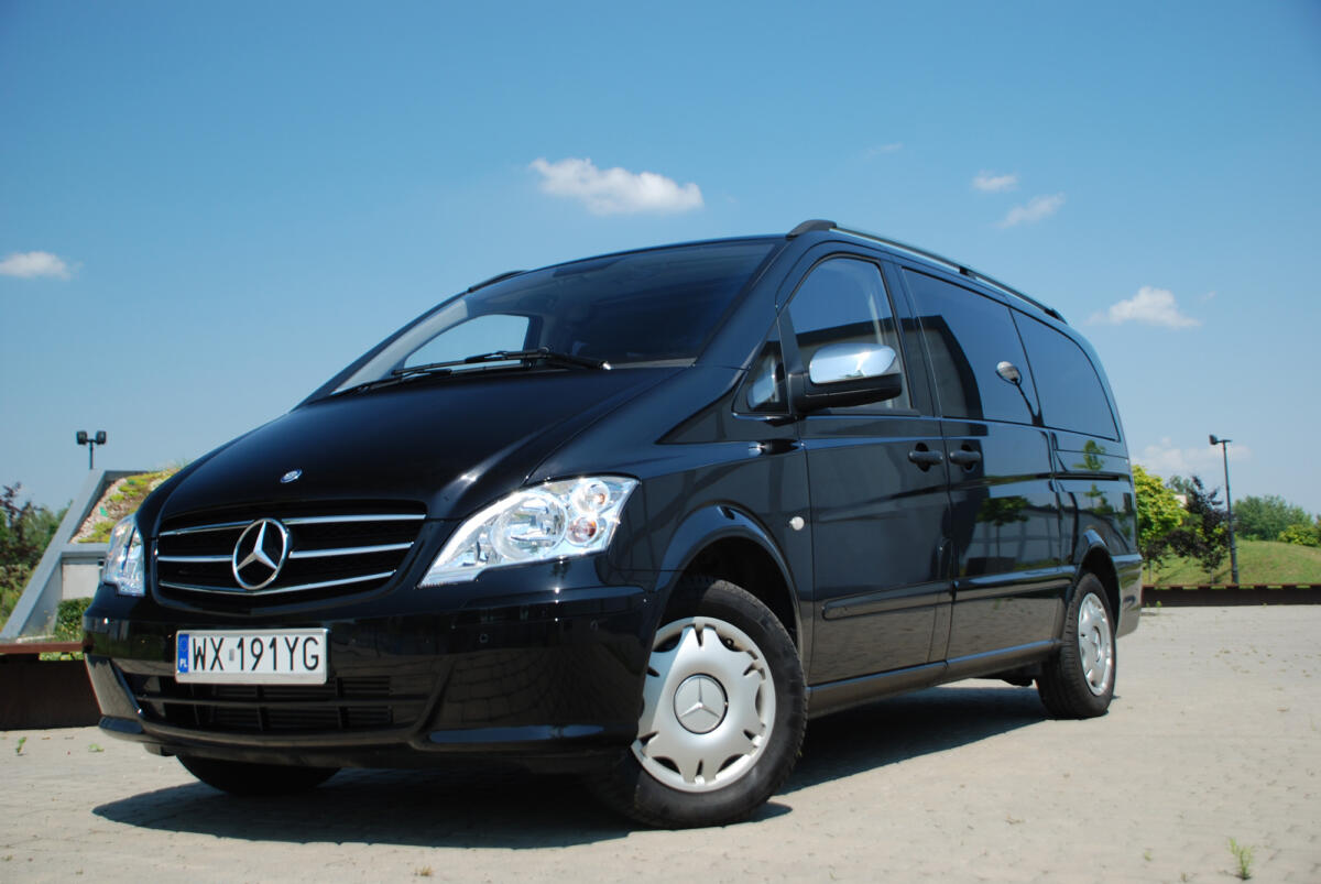 karawan firmy ostatniej posługi na powązkach