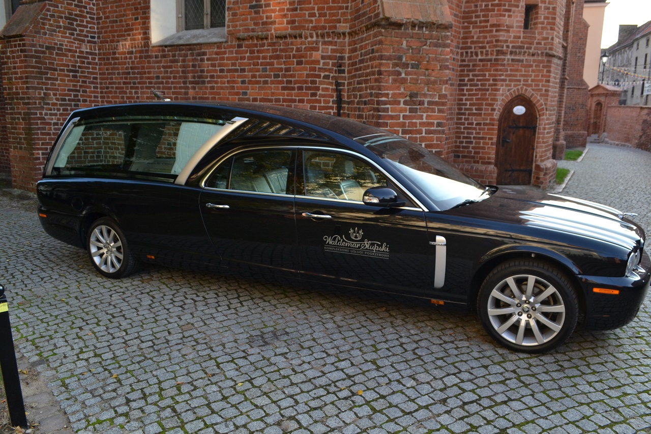 Karawan pogrzebowy Jaguar Pilato Grudziądz