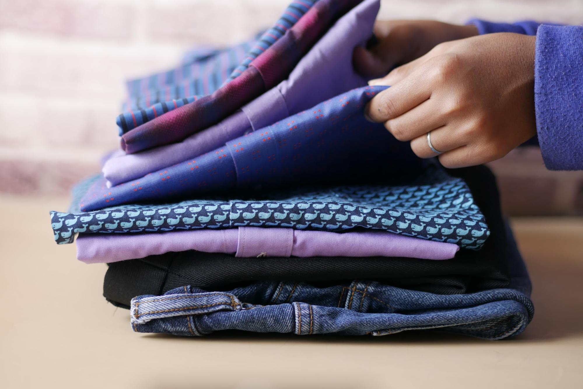 Oddanie ubrań osobom potrzebującym