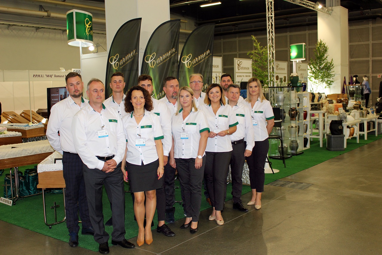 producent odzieży dla zakładów pogrzebowych