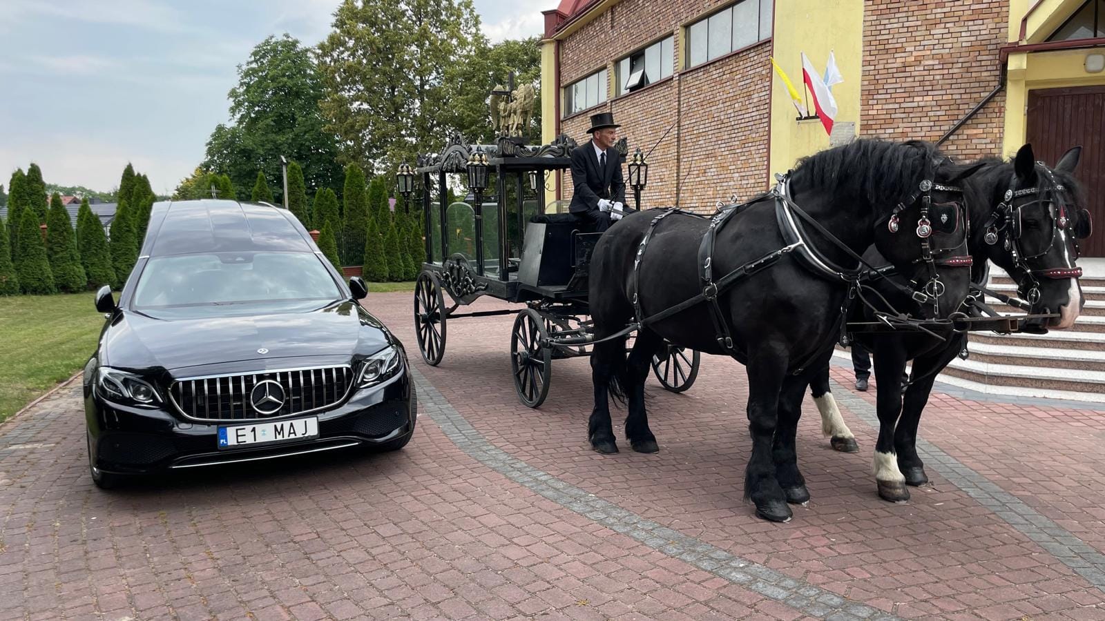 zakłady pogrzebowe Tomaszów Mazowiecki