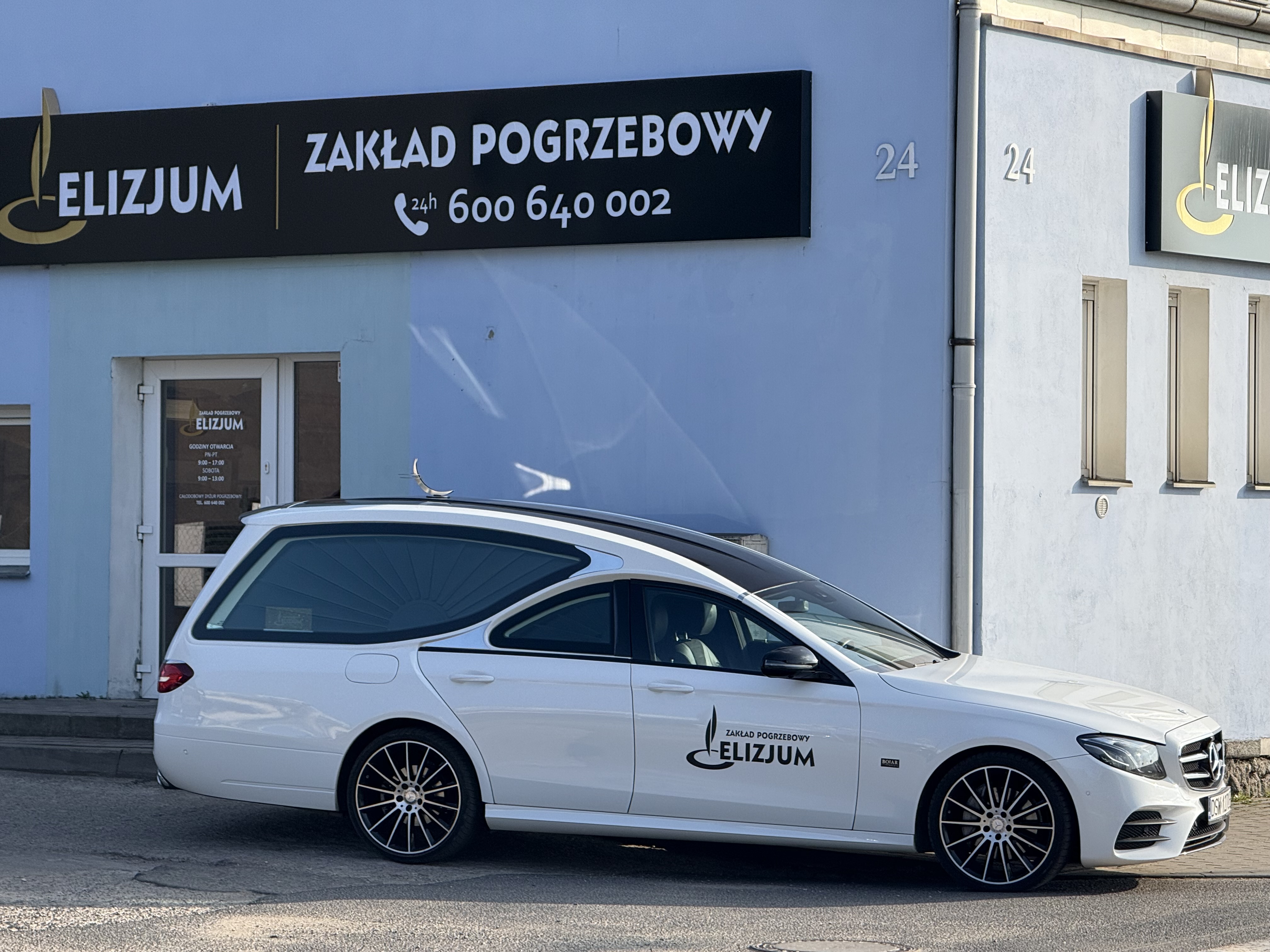 nowoczesny dom pogrzebowy w Bielawie