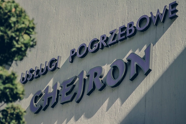 zakład pogrzebowy chejron Rangotis
