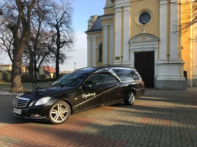 transport zwłok konin