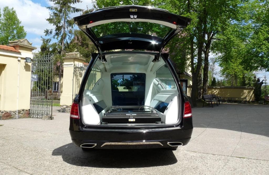 karawan mercedes pilato