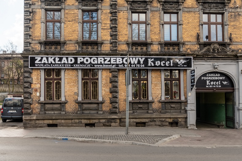 Dom pogrzebowy Kocel