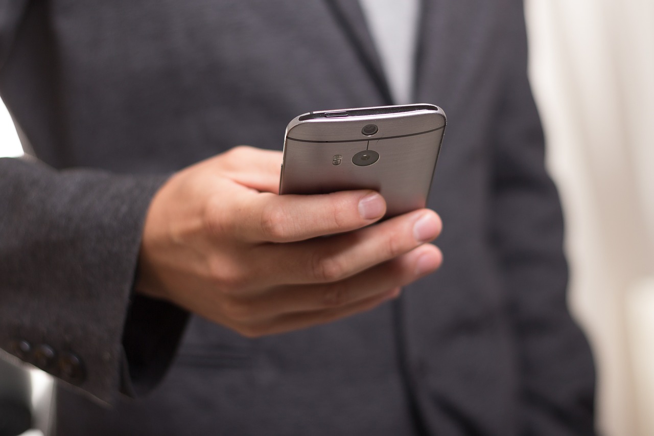 czy można złożyć kondolencje sms-em