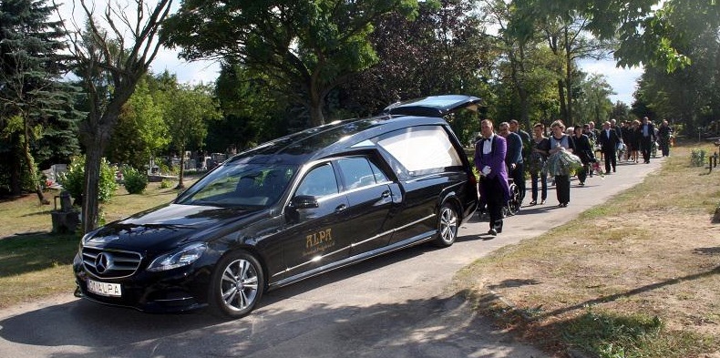 transport zmarłych
