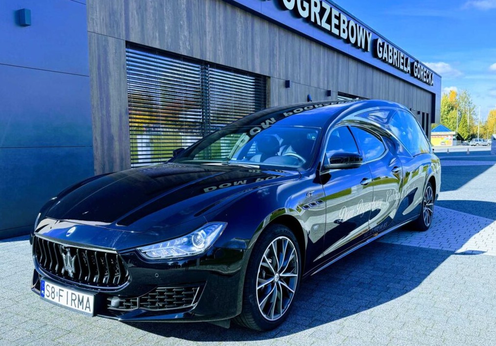 karawan maserati zakładu pogrzebowego Górecka 