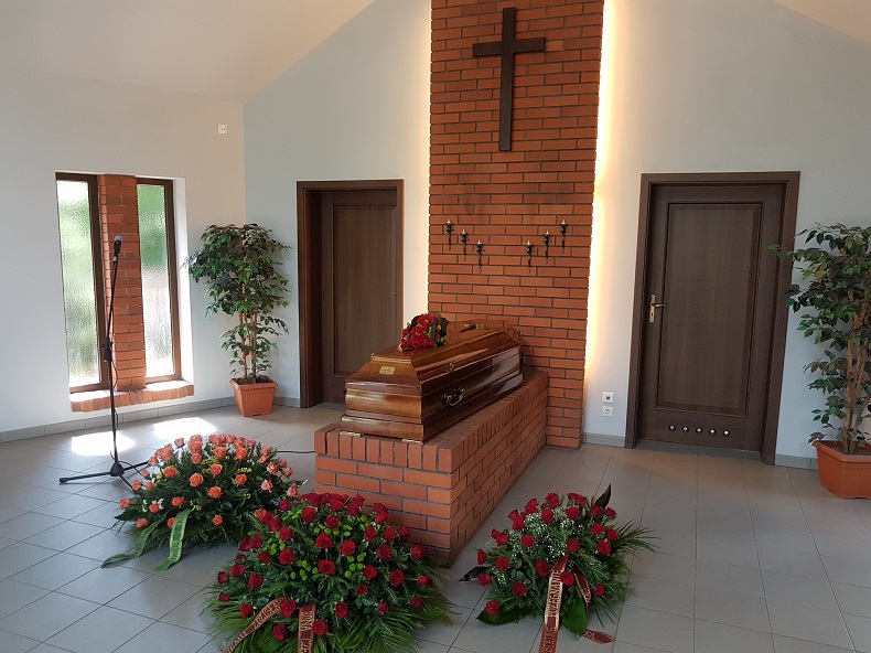dom pogrzebowy w Murowanej Goślinie