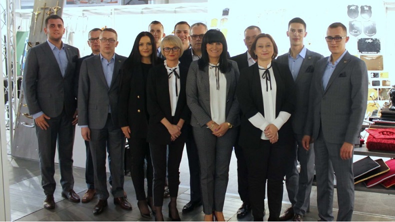 eksperci producenta akcesoriów pogrzebowych Plastmet