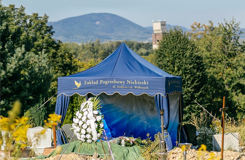 usługi pogrzebowe podzamcze wałbrzych